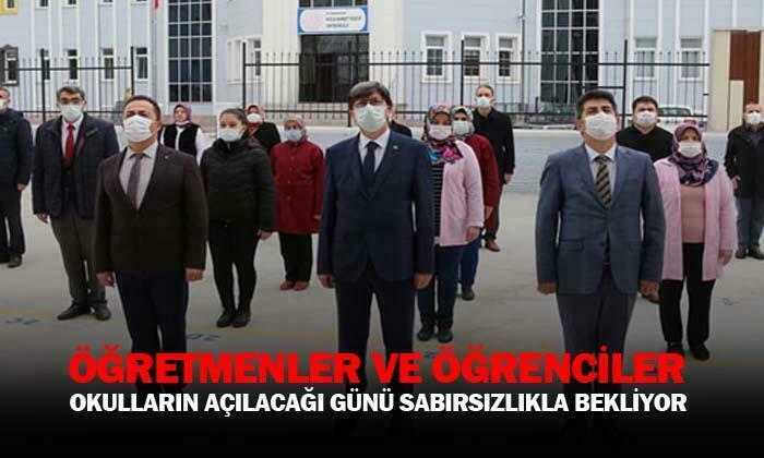 Öğretmen ve öğrenciler okulların açılacağı günü sabırsızlıkla bekliyor