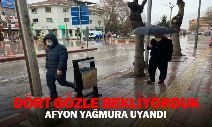 Afyon yağmurlu bir sabaha uyandı