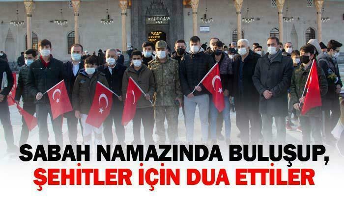 Afyonkarahisar sabah namazında buluşup, şehitler için dua ettiler