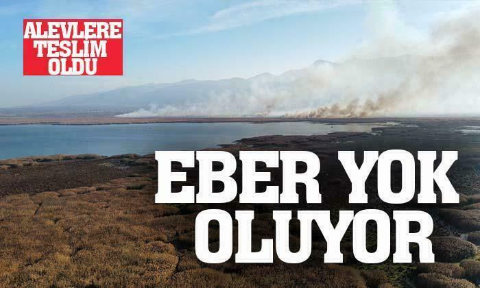 Eber gölü yanıyor