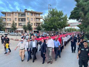 100. yıl bayrak yürüyüşü eşsiz görüntüler