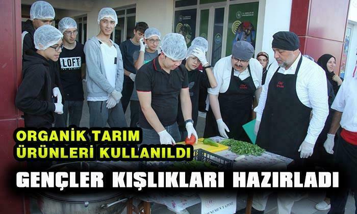 Gençler Organik Kışlıklar Hazırladı