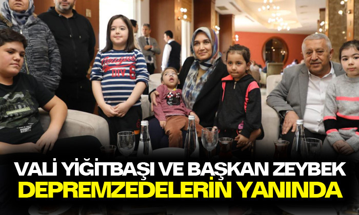 Afyonkarahisar Valisi Yiğitbaşı ve Belediye Başkanı Zeybek depremzedelerin yanında