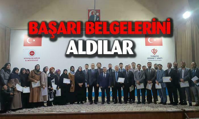 Afyonkarahisar İl Müftülüğü personeli başarı belgesini aldı