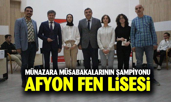 Afyonkarahisar’da münazara müsabakalarının şampiyonu Afyon Fen Lisesi