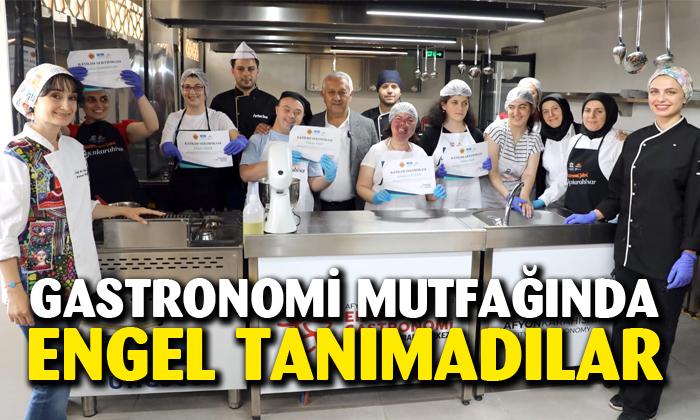 Afyonkarahisar gastronomi mutfağında engel tanımadılar