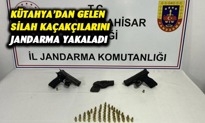 Silah kaçakçıları yakalandı