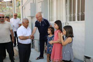 Başkan Zeybek mahalle turunda