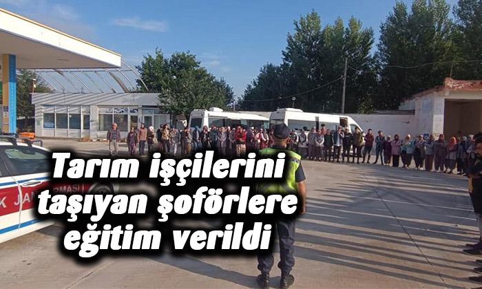 Tarım işçilerini taşıyan şoförlere eğitim verdi