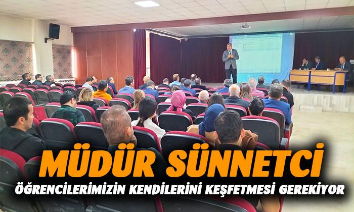 Müdür Sünnetci: “Öğrencilerimizin kendilerini keşfetmelerine olanak vermeliyiz”