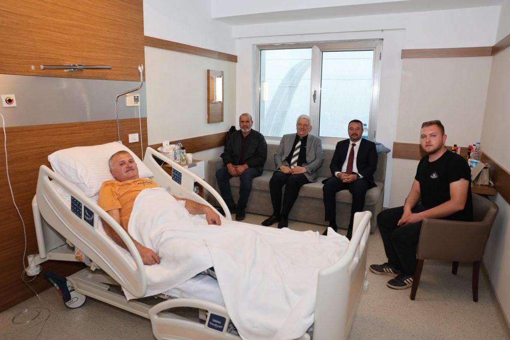 Sandıklı Belediye Başkanı Öztaş, Meclis Üyesi Altaş’a Geçmiş Olsun Ziyareti Gerçekleştirdi