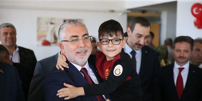 Deprem Bölgesinde İstihdam Seferberliği: 77 Bin Yeni İş İmkanı