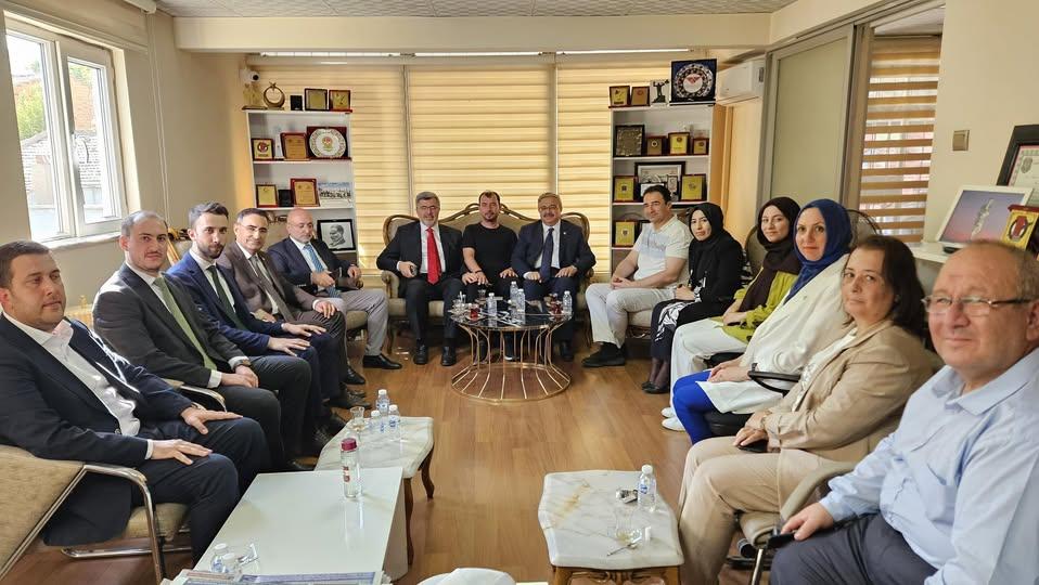 Afyonkarahisar’da 60 Yıllık Gazete Mühürlendi