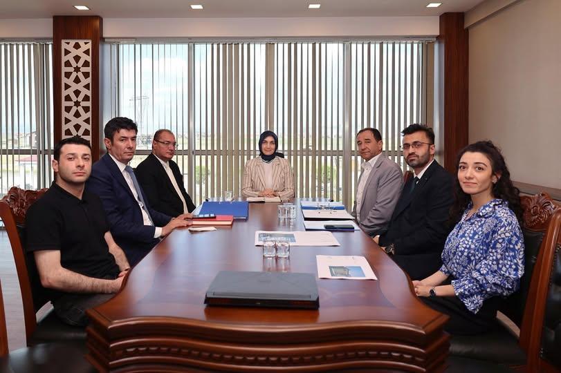 Afyonkarahisar Valiliği’nde Değerlendirme Toplantısı Düzenlendi